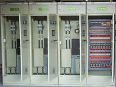 控制柜是按电气接线要求将开关设备、测量仪表、保护电器和辅助设备组装在封闭或半封闭金属柜中或屏幅上